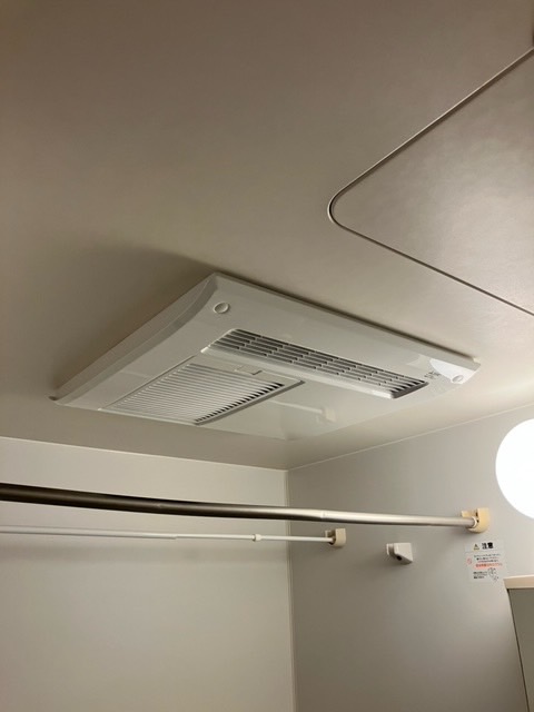 東京都世田谷区　L様管理物件　浴室暖房乾燥機取替工事