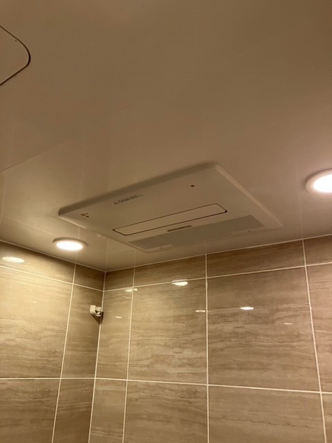 東京都荒川区　R様邸　温水式浴室暖房乾燥機取替工事